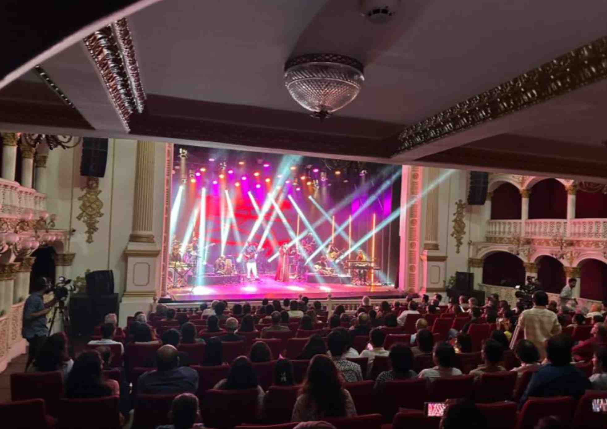 The idea for the Opera House was developed by Maurice Bandmann, royal opera house is of Mumbai’s most significant heritage performance venues.