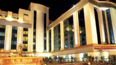 Ravindra Natya Mandir is a major performing arts theatre in Prabhadevi, Mumbai, known as a longstanding centre for Marathi theatre, Indian classical music, and cultural programmes.