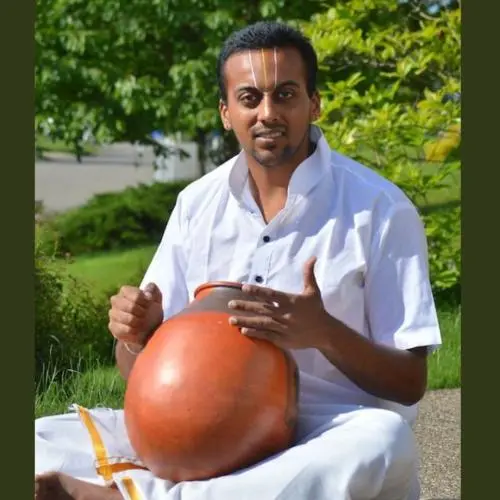 Krishna Sriram is an emerging ghatam artist to Carnatic percussion.