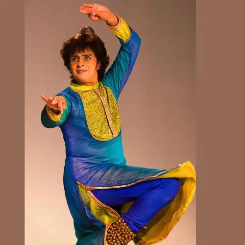 Shri T.D. Rajendra is a Kathak & Bharatanatyam Dancer.