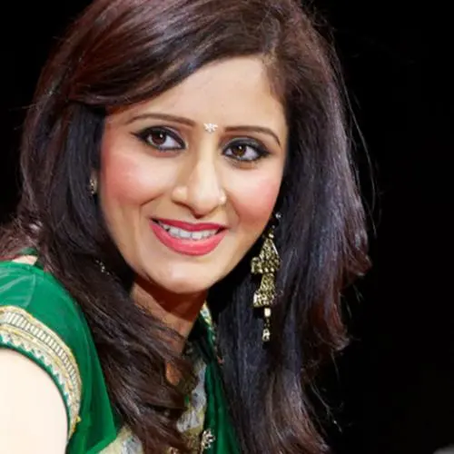Roopa Panesar is one of the finest sitar players.