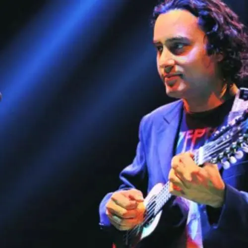 Tajdar Junaid is a multi-instrumentalist, composer, songwriter and producer.