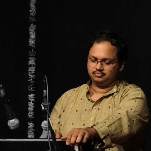 Saumitra Kshirsagar is a harmonium player.