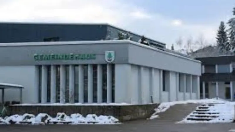 The Gemeindesaal Vordemwald is a community hall located at Langenthalerstrasse.